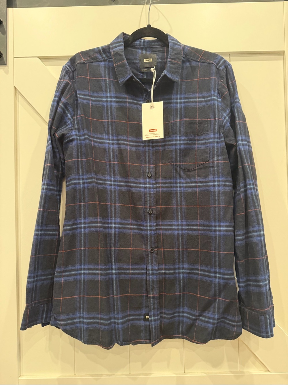 NWT| Globe Men’s Blue Plaid Button-Up Shirt